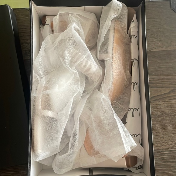 Ivory Block Heel - Picture 4 of 8